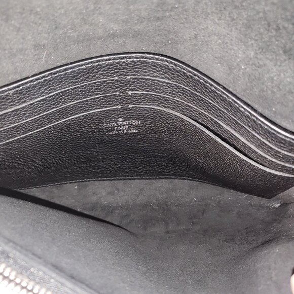 Louis Vuitton My Lock Me Pochette - Picture 5 of 8